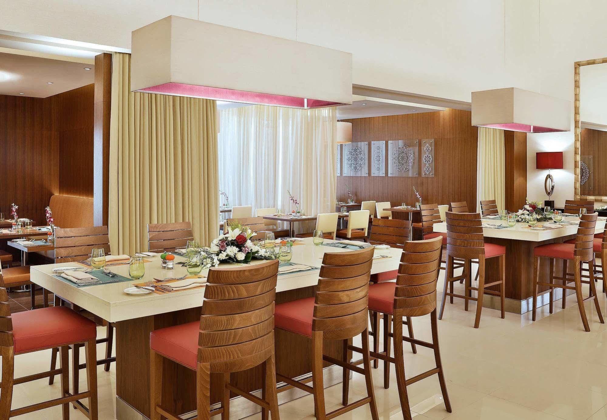 Courtyard By Marriott Riyadh Olaya Zewnętrze zdjęcie